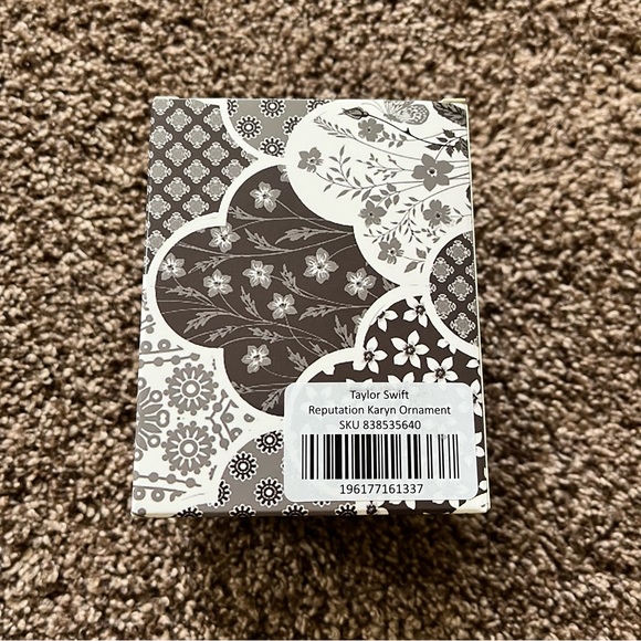 NEW Taylor Swift Reputation Snake Ornament - Picture 3 of 4